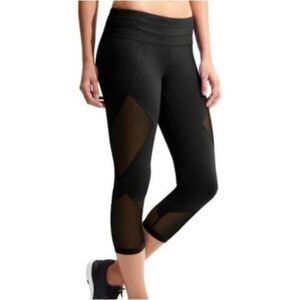 Athleta Black see through Mesh Sonar Capri Leggings Size Small